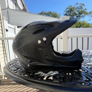 Demon motorcycle Black and Yellow Helmet Interior